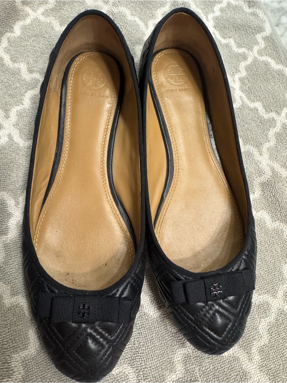 Tory Burch Black Quilted Leather Ballet Flat with Logo Bow - Picture 2 of 7